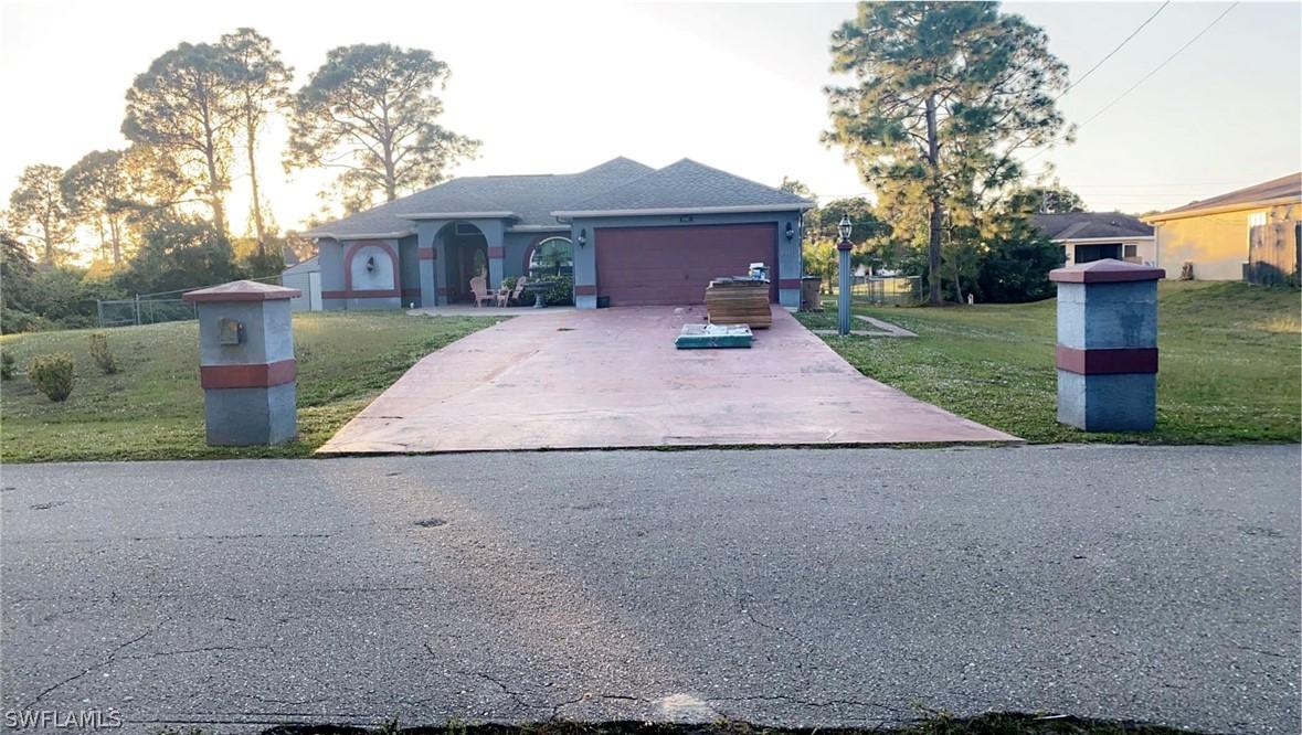 1045 Albany Ave., Lehigh Acres, FL 33971