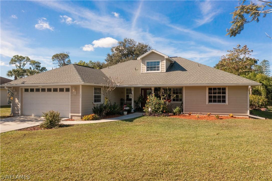 217 Greenwood Ave., Lehigh Acres, FL 33936