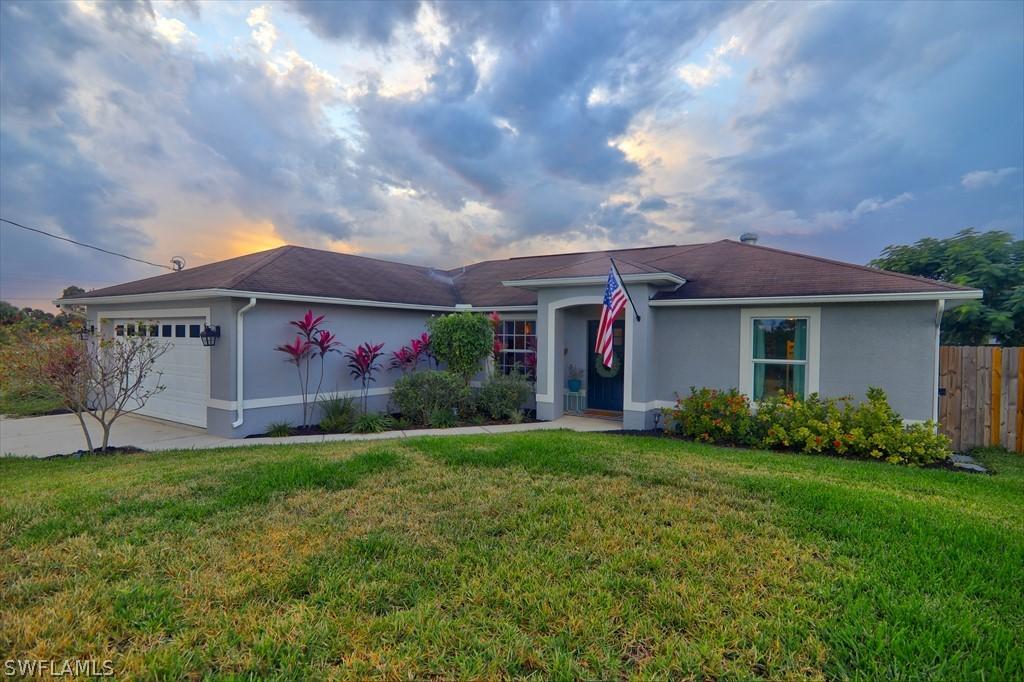 1066 Harwood Ave., Lehigh Acres, FL 33974