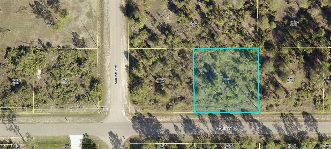 458 Windsor Ave., Lehigh Acres, FL 33974