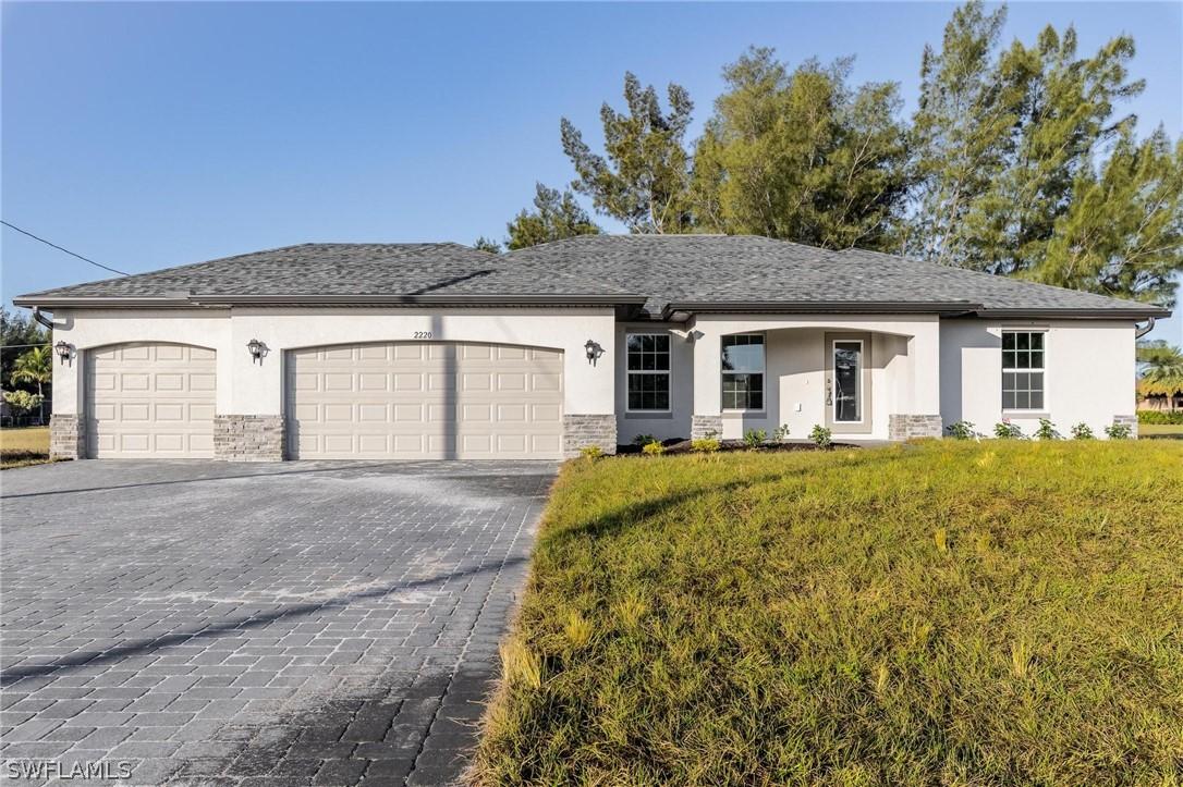 2220 NW 42nd Pl., Cape Coral, FL 33993