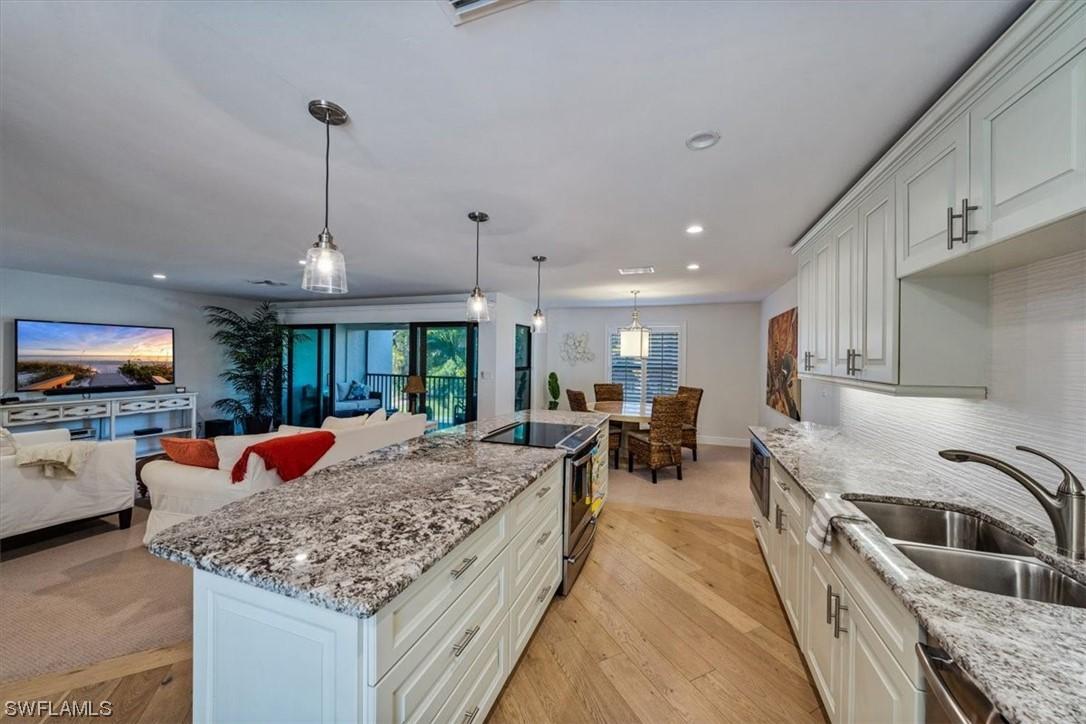 826 10th Ave., Naples, FL 34102