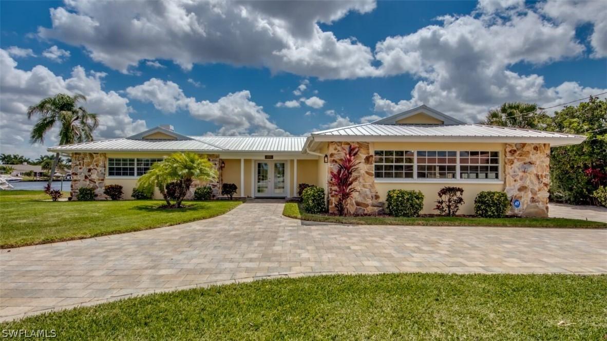 1755 SE 40th Ter., Cape Coral, FL 33904