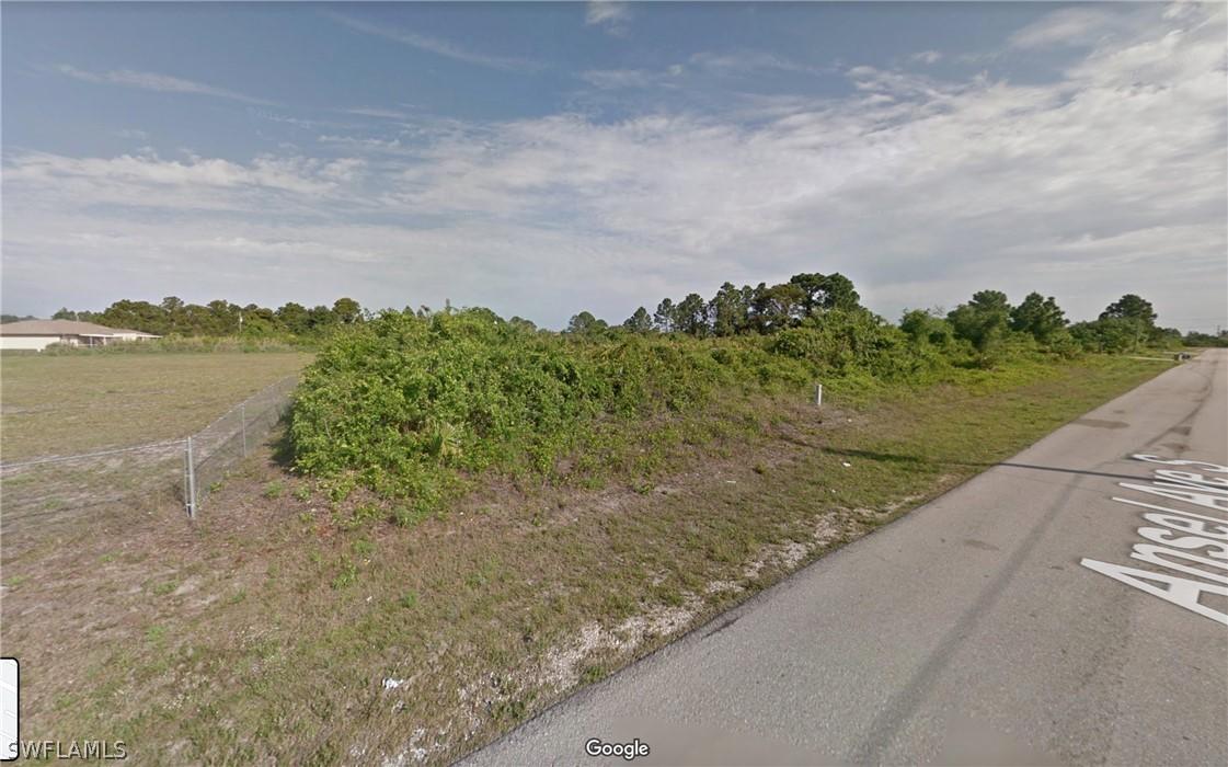 2424/2426 Ansel Ave., Lehigh Acres, FL 33973