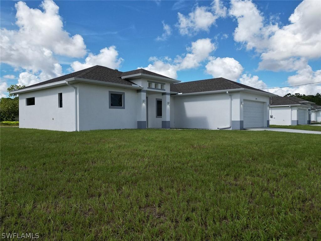 941 Gleason St., Lehigh Acres, FL 33974
