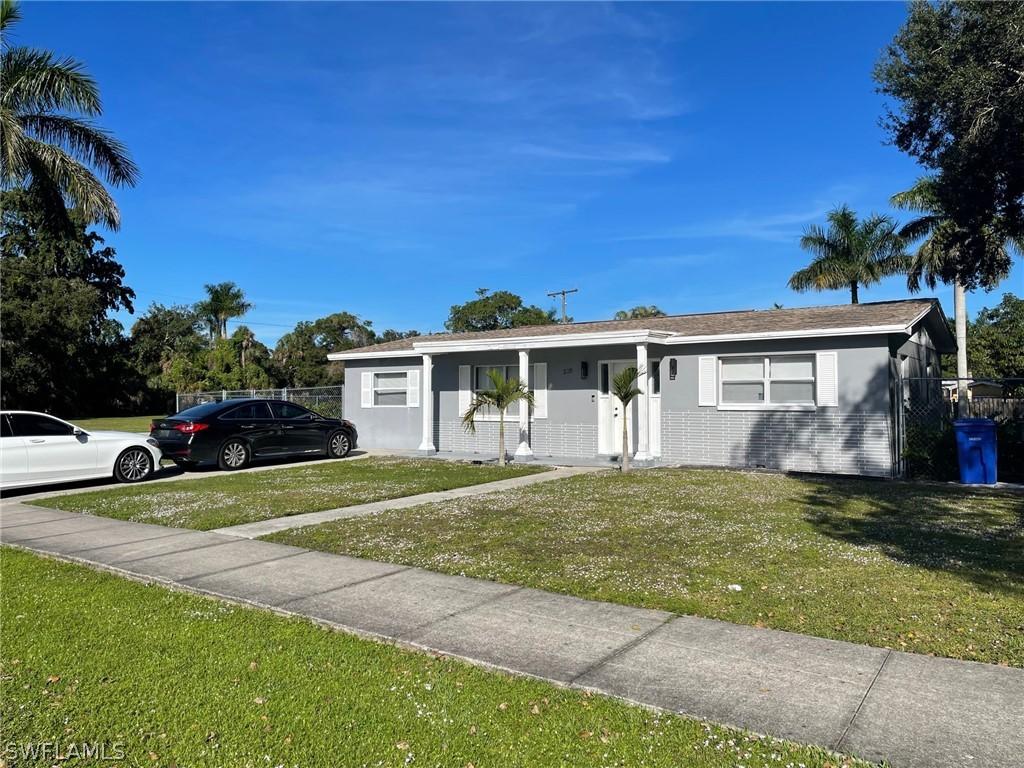 2205 Franklin St., Fort Myers, FL 33901