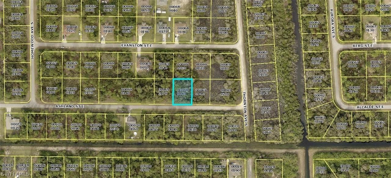 857 Ashland St., Lehigh Acres, FL 33974