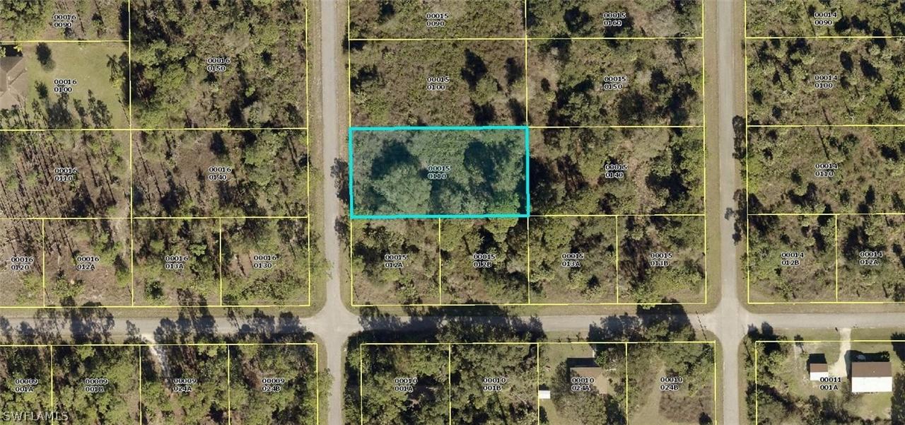 902 Abbott Ave., Lehigh Acres, FL 33972