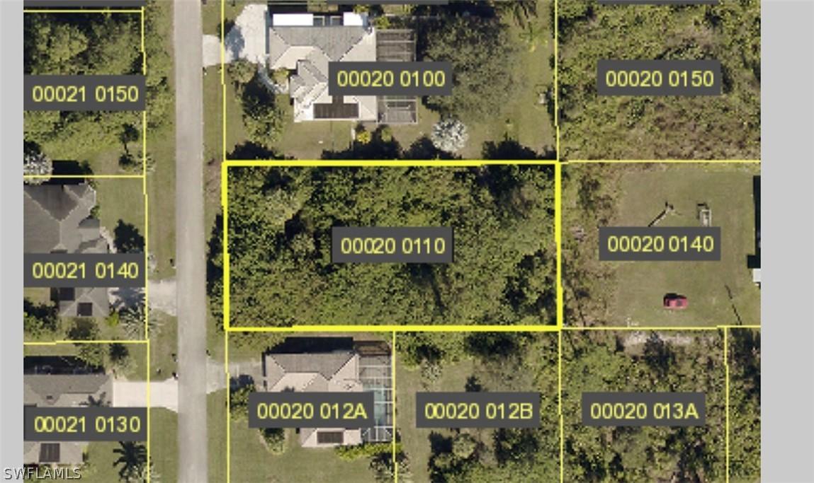 902 Roosevelt Ave., Lehigh Acres, FL 33936