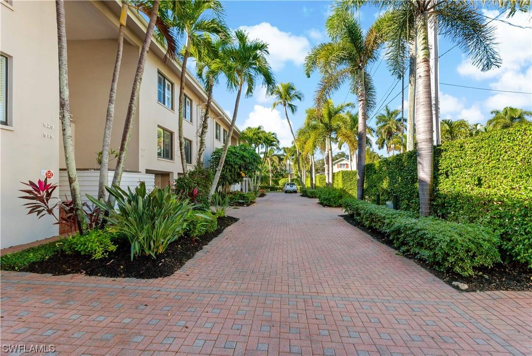 919 8th Ave., Naples, FL 34102