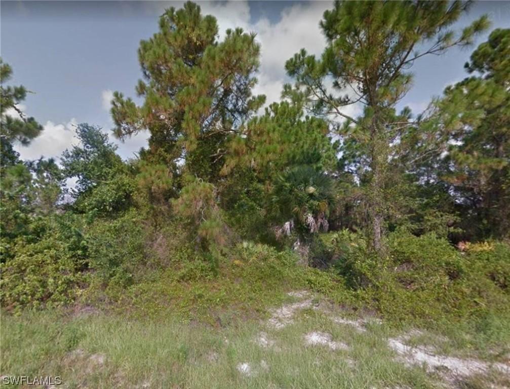 768 Oakridge Ave., Lehigh Acres, FL 33974