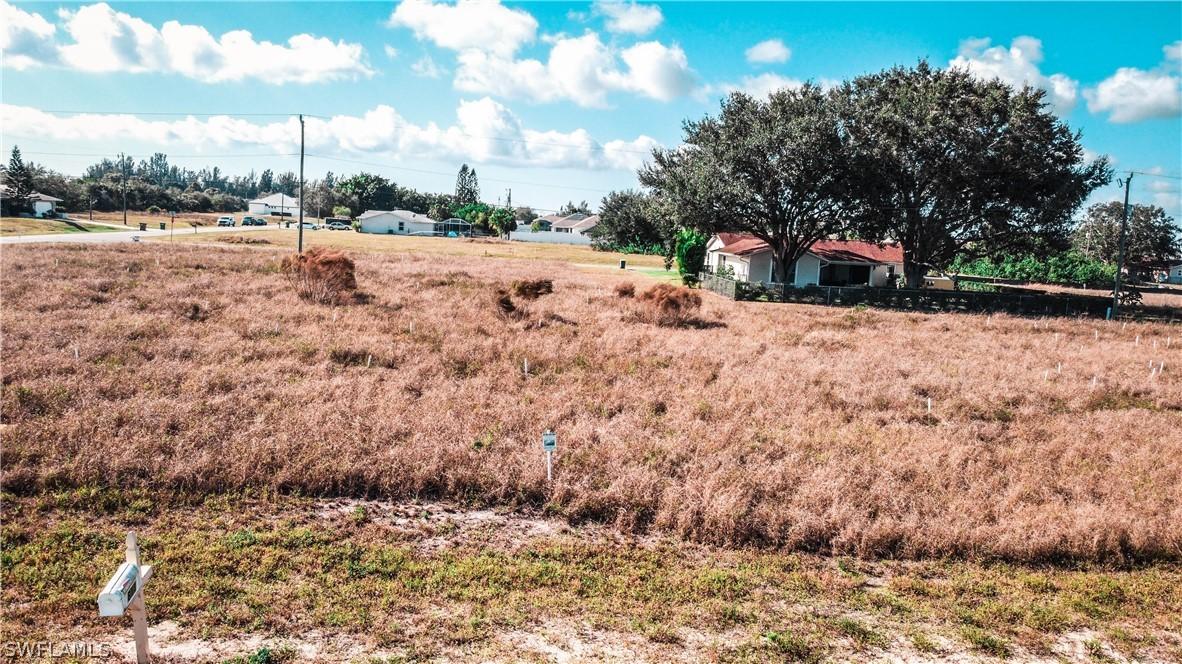 606 NW 3rd Pl., Cape Coral, FL 33993