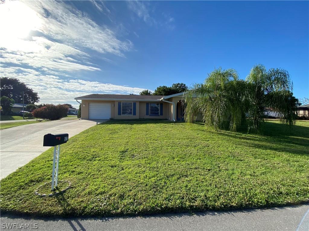 927 SE 18th St., Cape Coral, FL 33990
