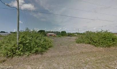 1025 Chaplin Ave., Lehigh Acres, FL 33971