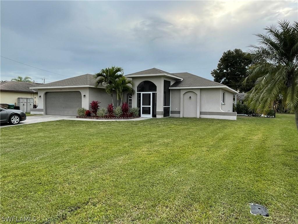 712 SE 11th Pl., Cape Coral, FL 33990