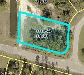901 Moonbeam St., Lehigh Acres, FL 33974