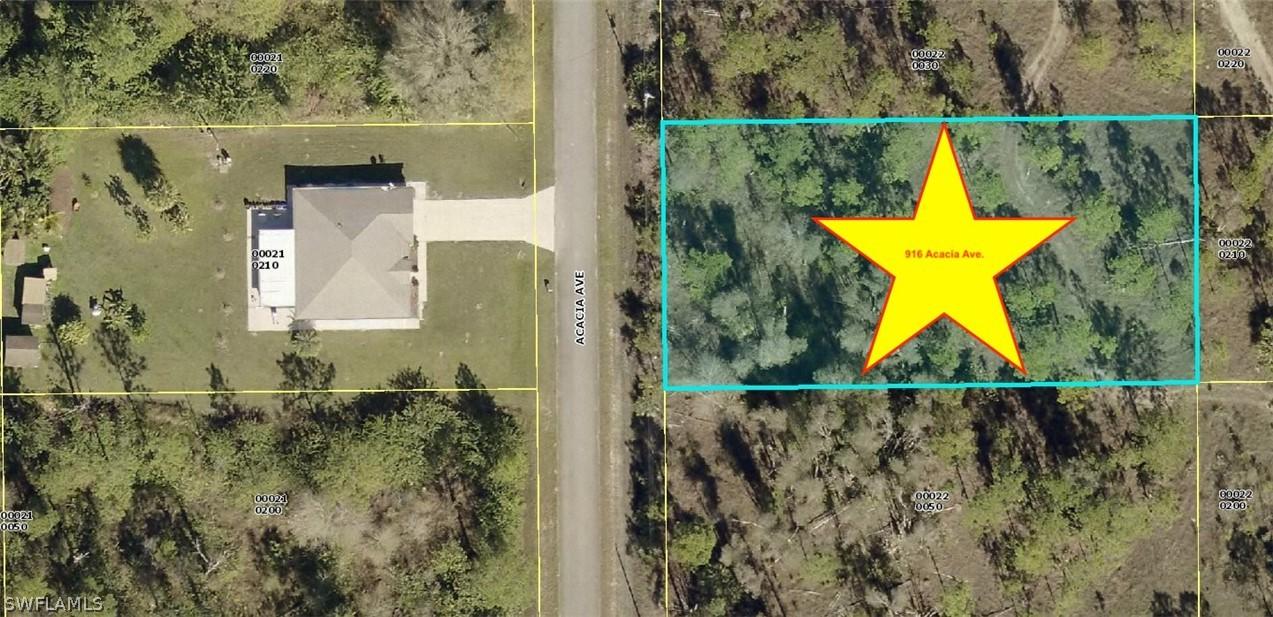 916 Acacia Ave., Lehigh Acres, FL 33972