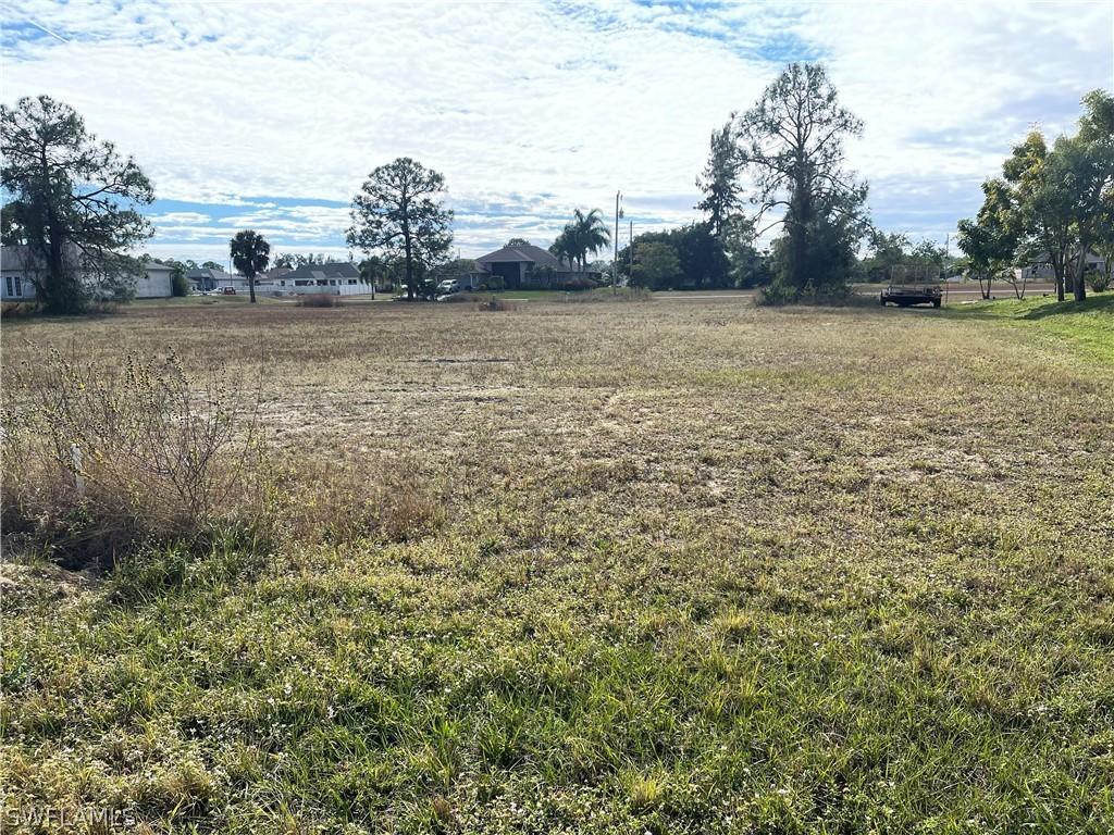 2220 NE 35th Ter., Cape Coral, FL 33909