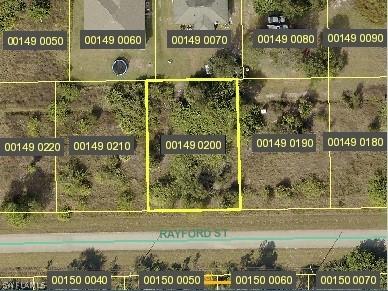 439 Rayford St., Lehigh Acres, FL 33974