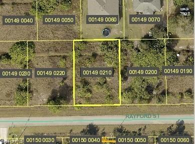 437 Rayford St., Lehigh Acres, FL 33974