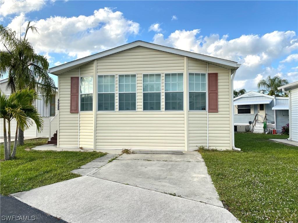4560 Lincoln Ln., Estero, FL 33928