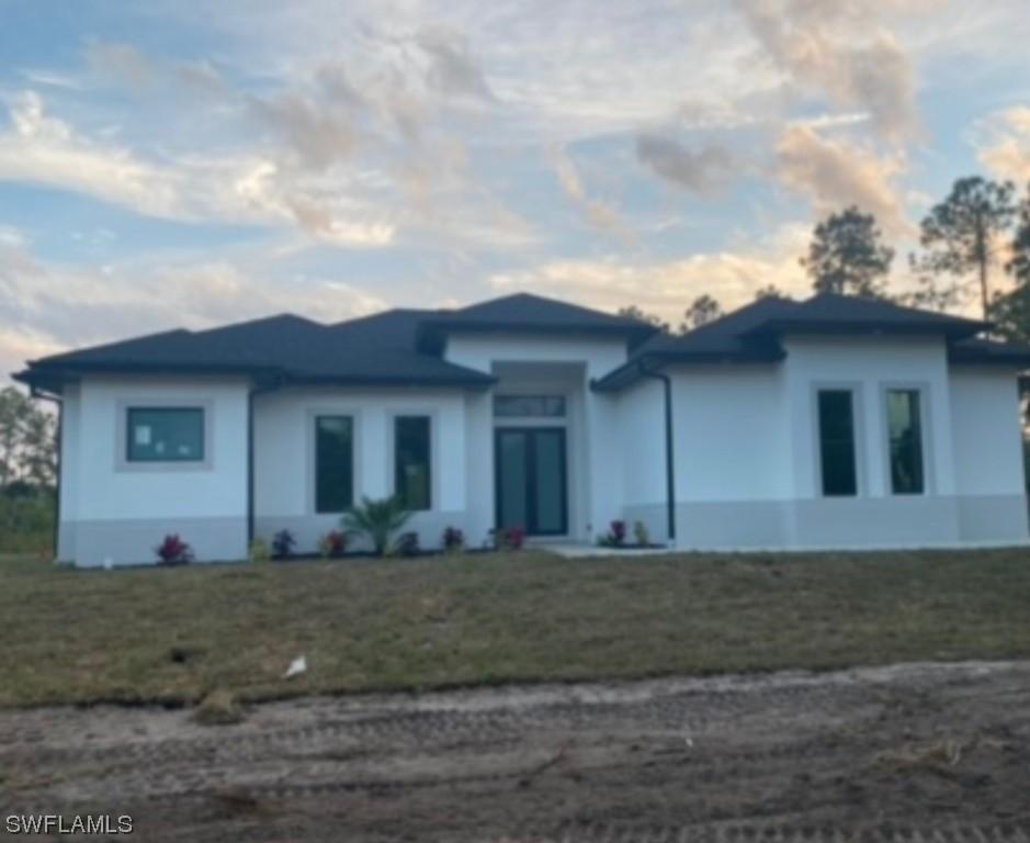 2642 10th Ave., Naples, FL 34120