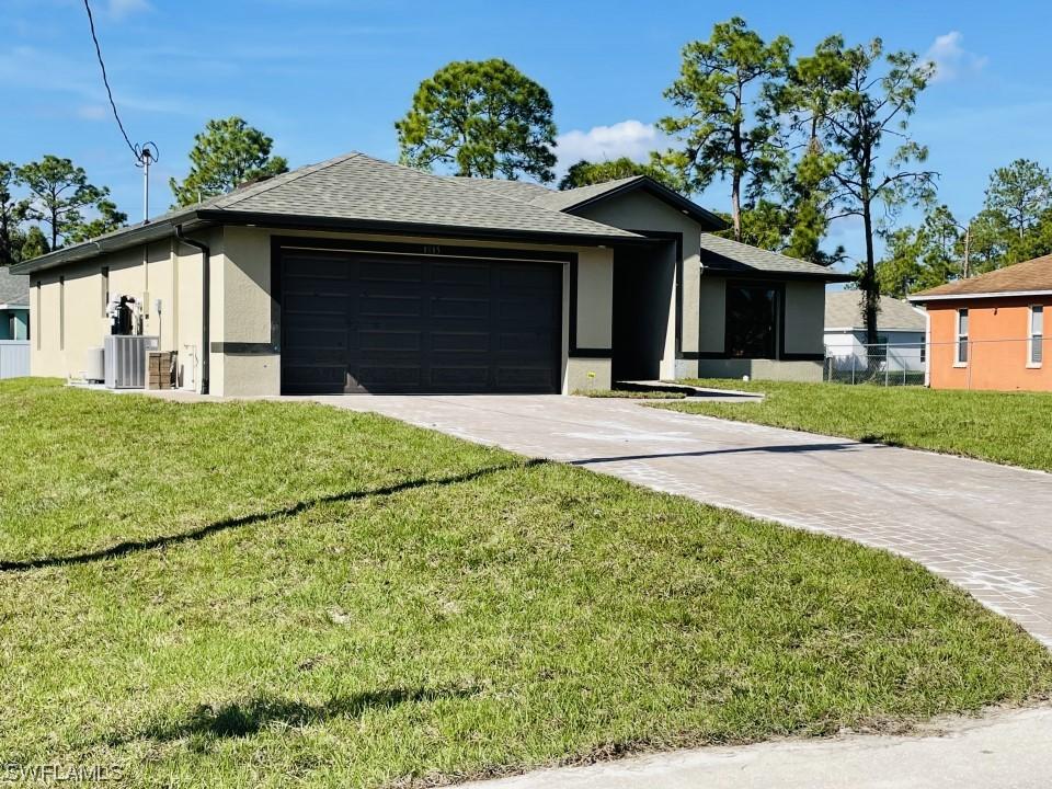 1015 Apple Ave., Lehigh Acres, FL 33971