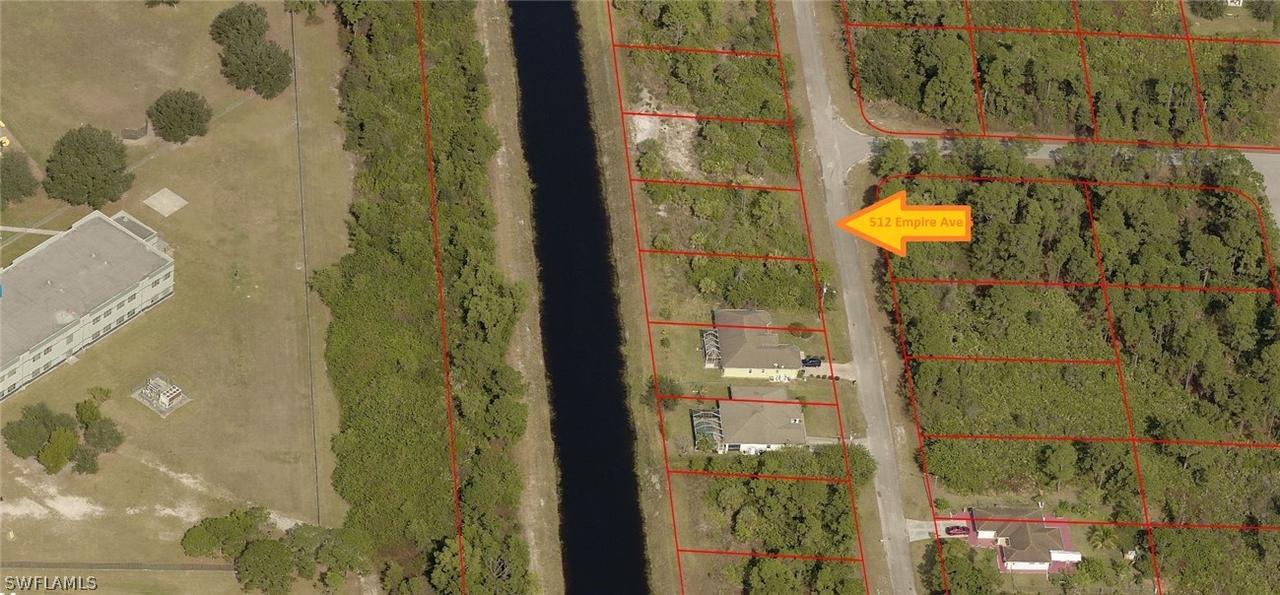 512 Empire Ave., Lehigh Acres, FL 33974