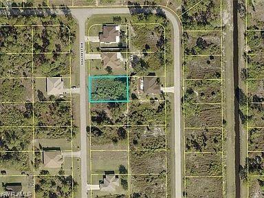 909 Hillcrest Ave., Lehigh Acres, FL 33974