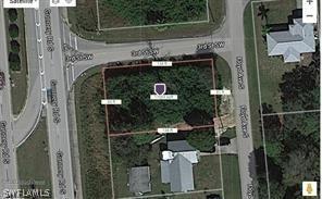 300 Floyd Ave., Lehigh Acres, FL 33976