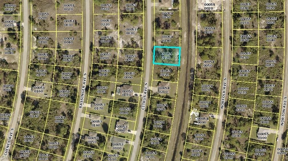 1039 Citrus Ave., Lehigh Acres, FL 33974