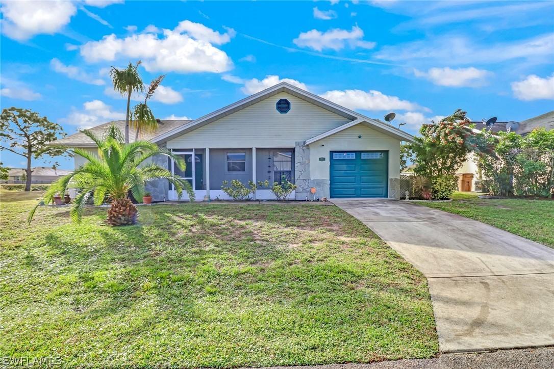 19398 Orchidtree Ct., Lehigh Acres, FL 33936