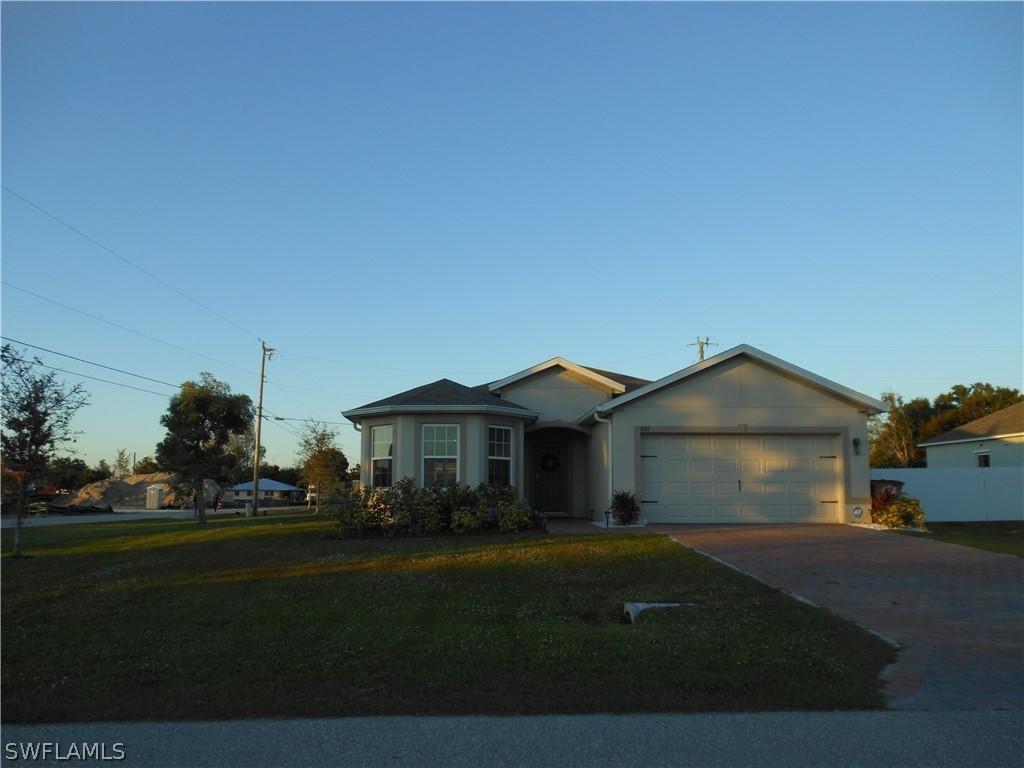 709 SW 25th Ln., Cape Coral, FL 33914