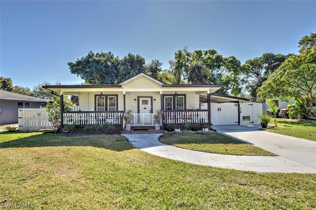 1554 Alhambra Dr., Fort Myers, FL 33901