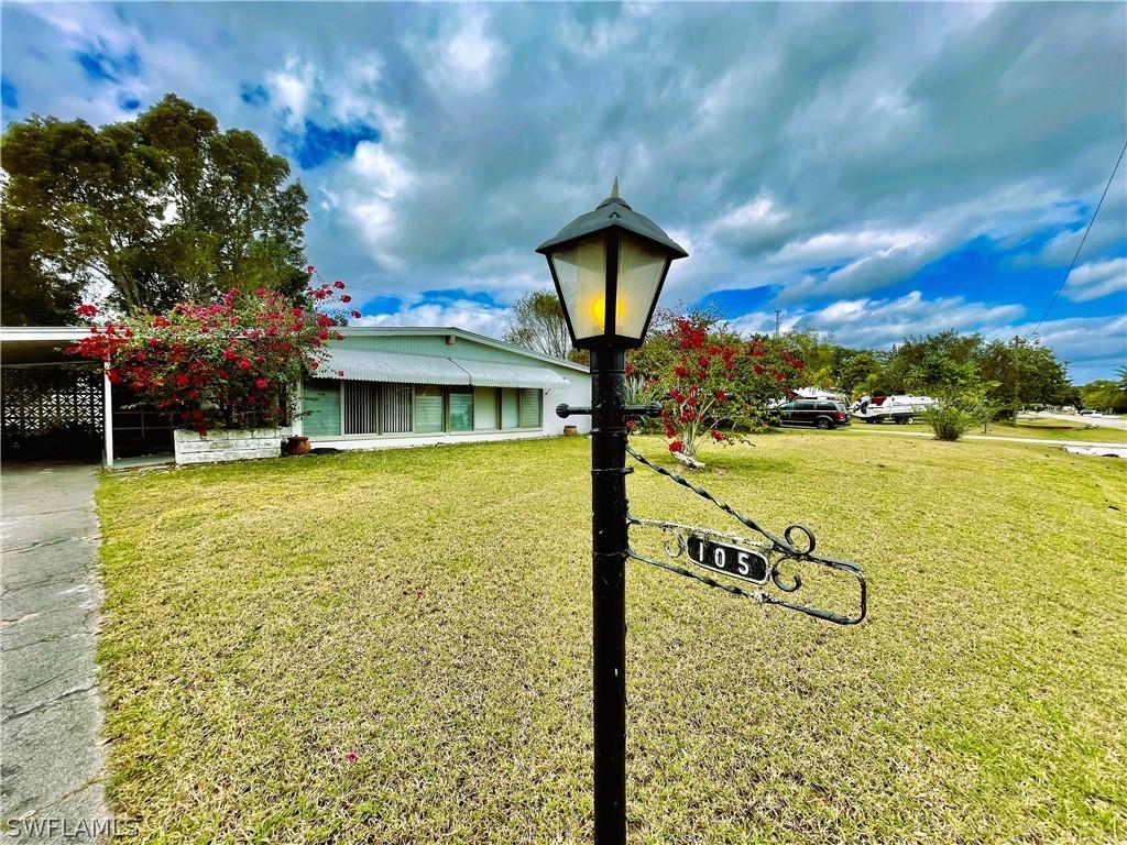 105 Oregon Rd., Lehigh Acres, FL 33936