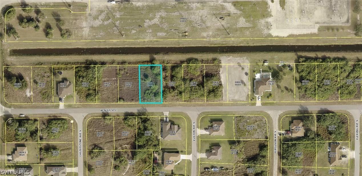 813 Bently St., Lehigh Acres, FL 33974