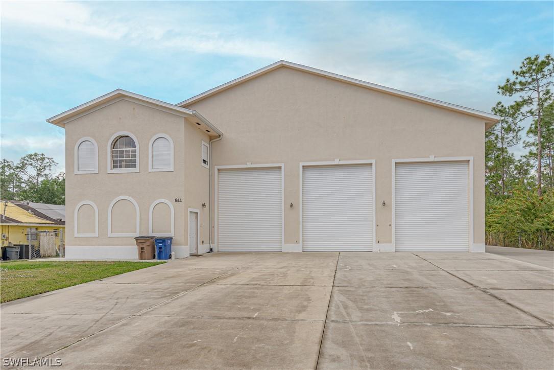 811 James Ave., Lehigh Acres, FL 33936