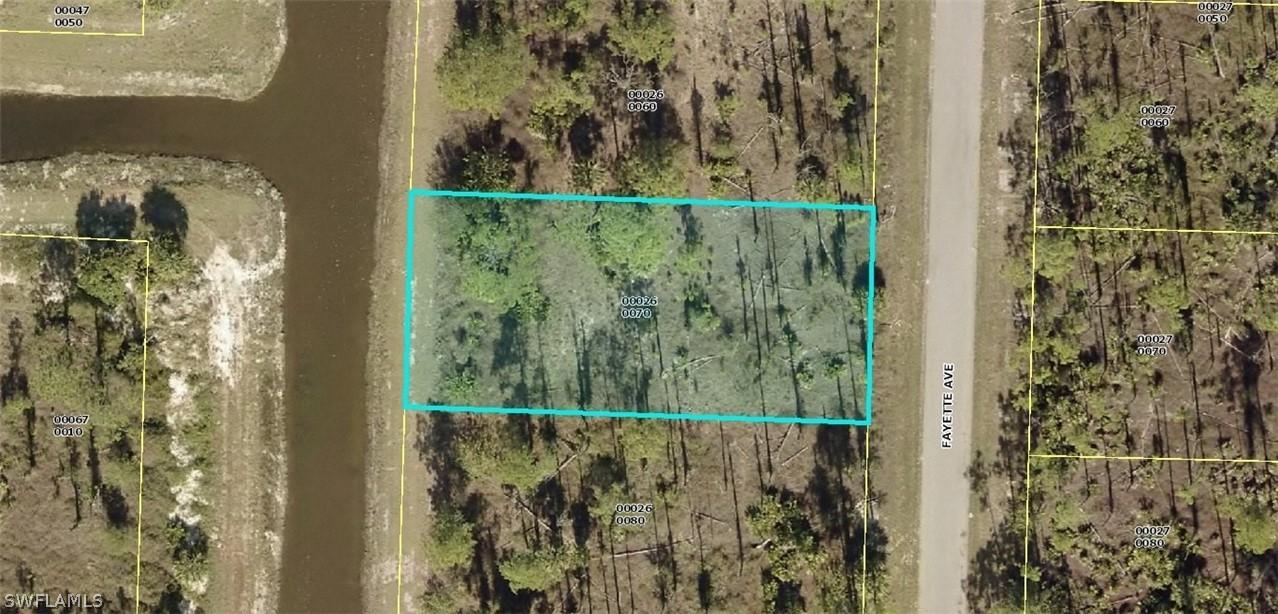 1012 Fayette Ave., Lehigh Acres, FL 33974