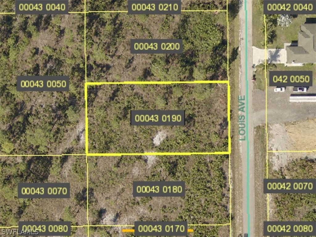 313 Louis Ave., Lehigh Acres, FL 33936