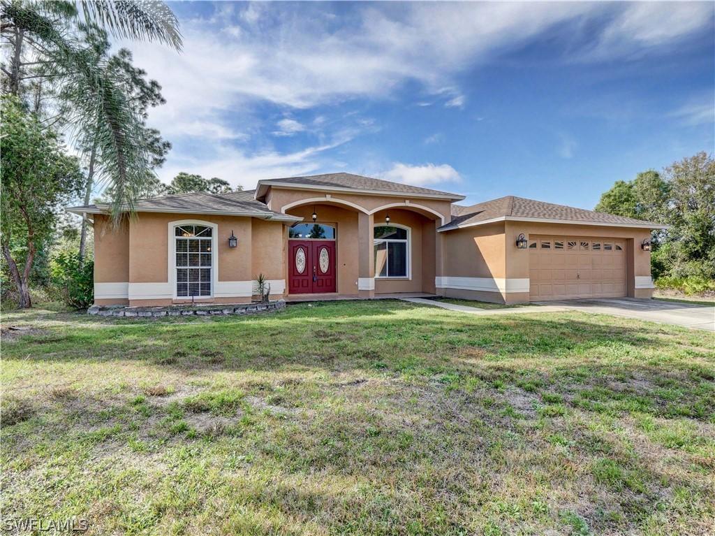 713 Mckinley Ave., Lehigh Acres, FL 33972