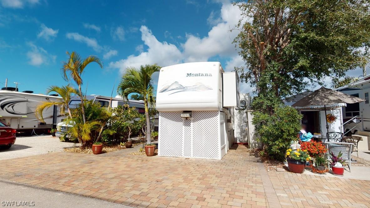 3781 Sesame Ln., Bonita Springs, FL 34134