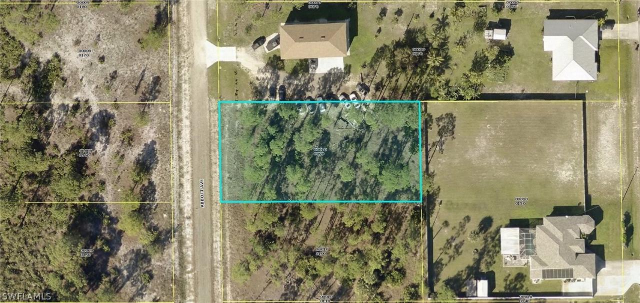 406 Abbott Ave., Lehigh Acres, FL 33972