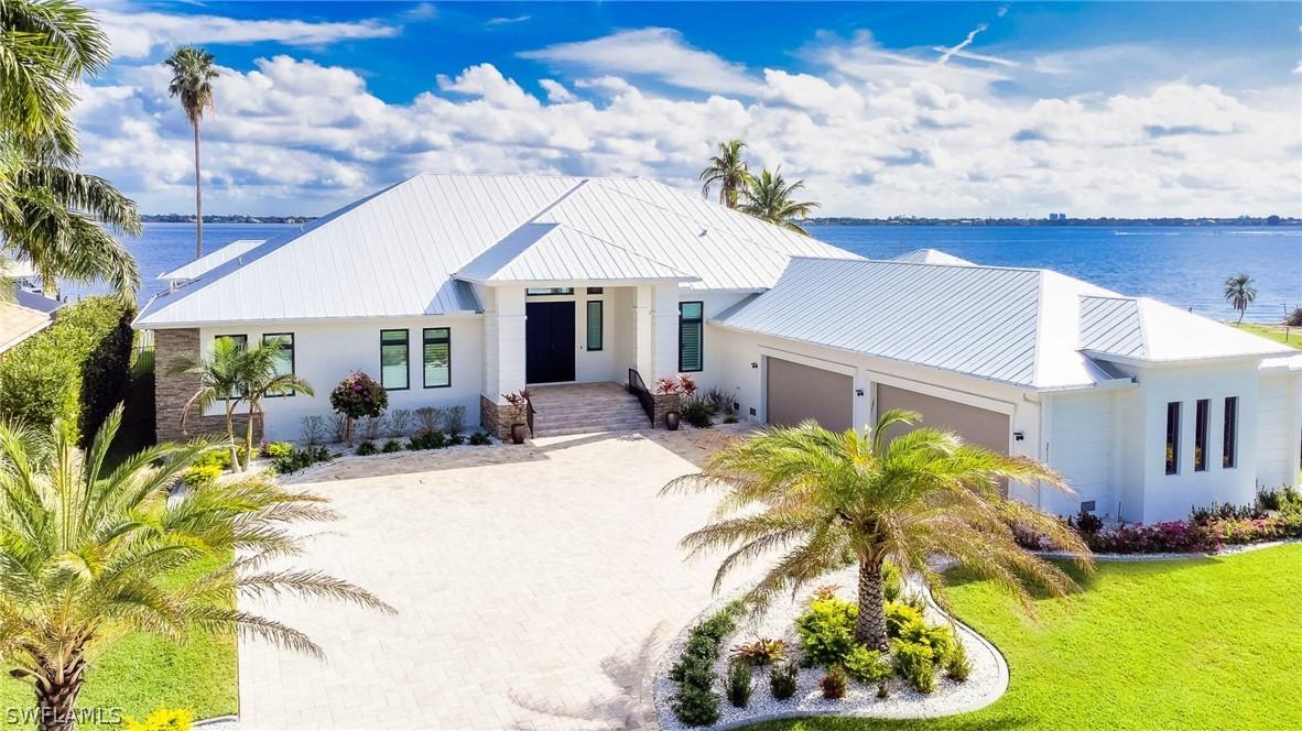 3711 SE 21st Pl., Cape Coral, FL 33904