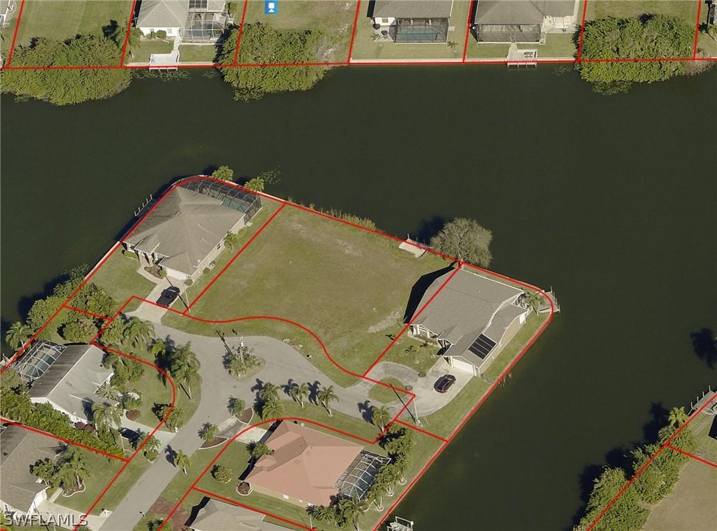 328 NE 20th Ct., Cape Coral, FL 33909