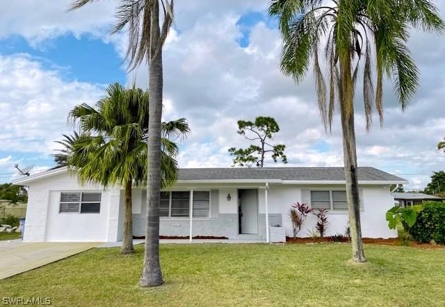 1211 Dunndale St., Lehigh Acres, FL 33936