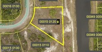 389 Chalet Ave., Lehigh Acres, FL 33974