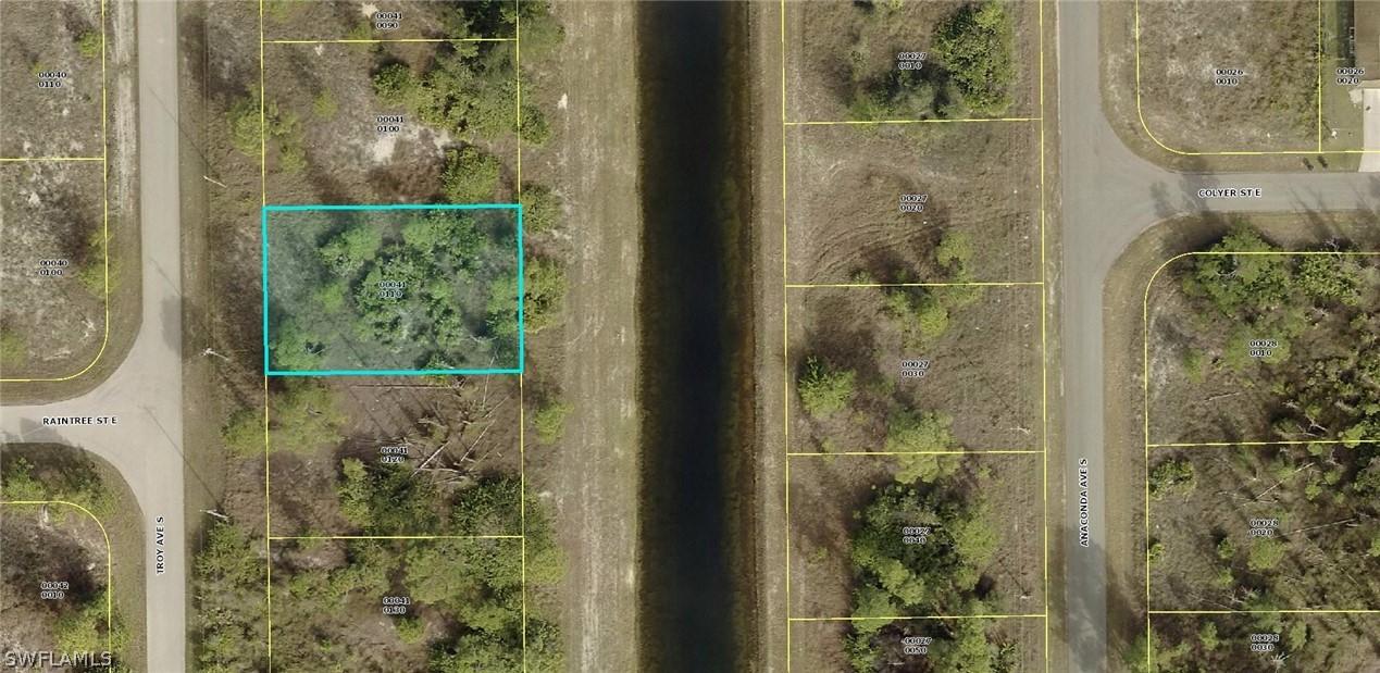 745 Troy Ave., Lehigh Acres, FL 33974