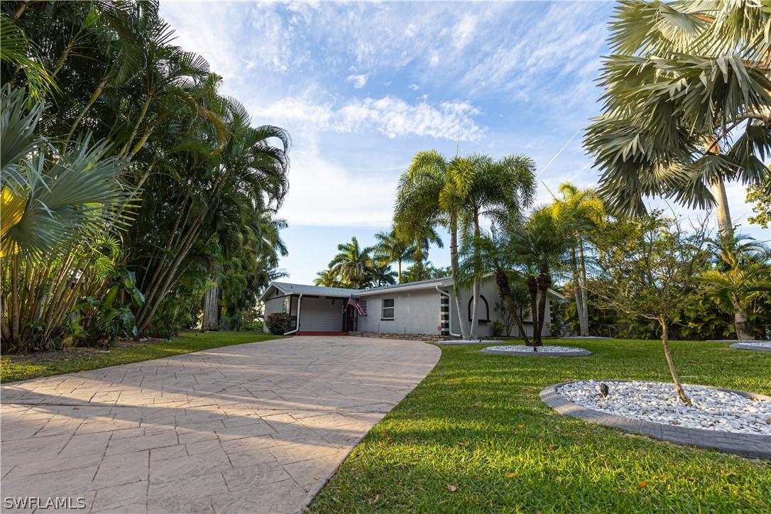 3981 E River Dr., Fort Myers, FL 33916