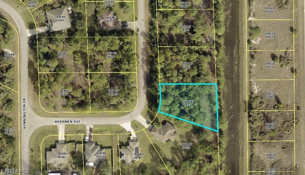 725 Brannen Ave., Lehigh Acres, FL 33974