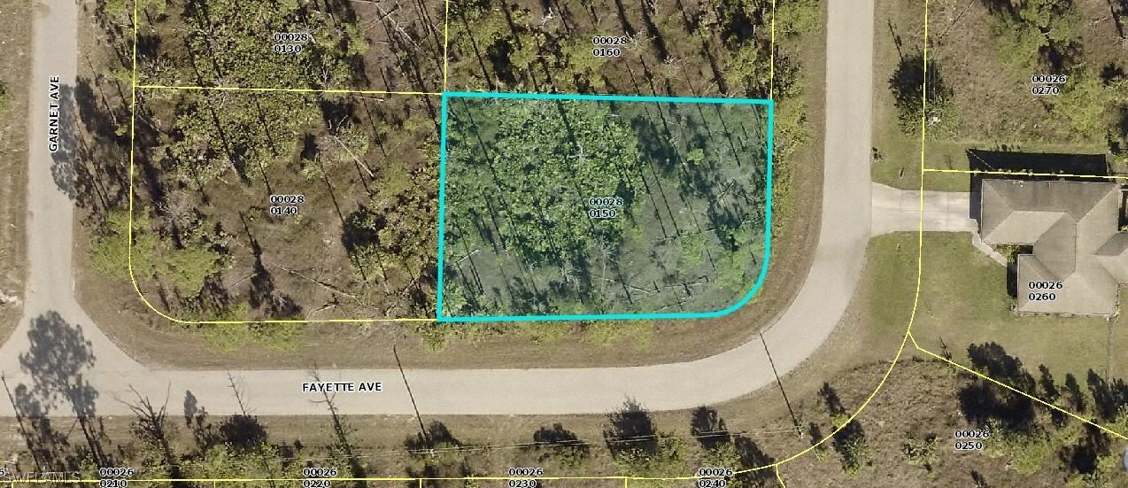 1051 Fayette Ave., Lehigh Acres, FL 33974